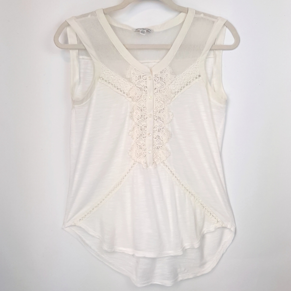 AMERICAN EAGLE OUTFITTERS Women’s White Sleeveless Top Crochet Front Size Small